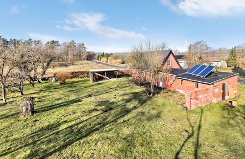 Skuldelev House | Enjoy a peaceful and stimulating vacation in this vacation home in a beautiful location.