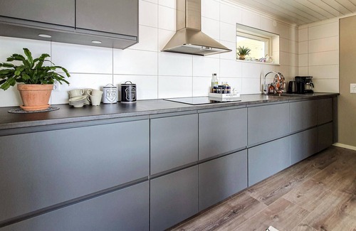 Hallaryd House | Enjoy a quiet vacation in this beautiful cottage right by Lake Örsjön.