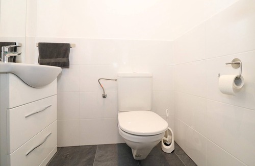 Floridsdorf Apartment | Enjoy a relaxing vacation in this separate vacation apartment.