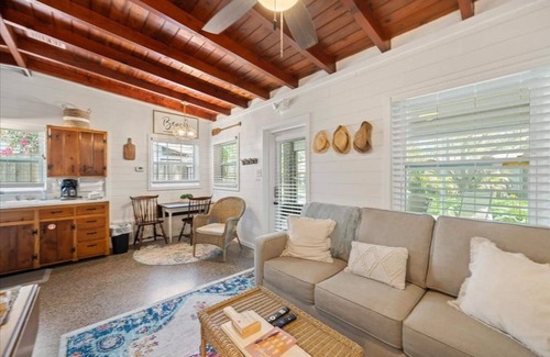 Port Canaveral Cottage | Enjoy a stylish experience at this centrally-located place