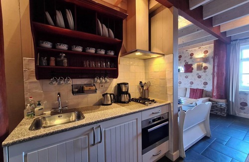 Oudeslius House | Enjoy a unique vacation, apartment with comfortable bed box, private wellness bathroom and plenty of recreation for the whole family. Relax on the sunny terrace, enjoy fresh rolls and delicious coffee every day and discover the region.
