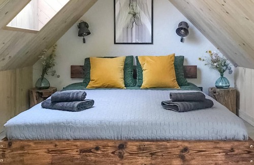 Purda House | Enjoy a wonderful fishing vacation in this inviting cottage