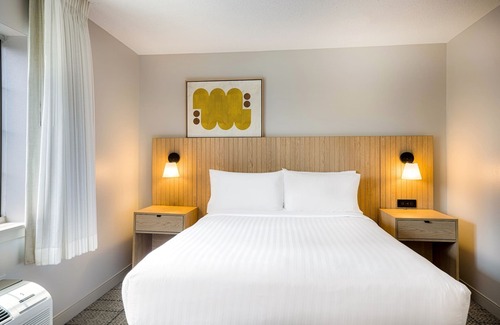 Exchange Place North Hotel | Enjoy Comfort and Convenience on your Vacation!
