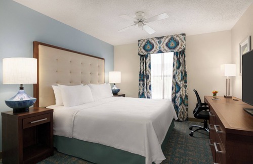 Villas Hotel | Enjoy Free Breakfast and Parking! 4 Classy Units, Steps to Bell Tower Shops!