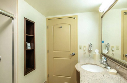 Presque Isle House | Enjoy Great Comfort in Lovely Room! W/ Sofa Bed
