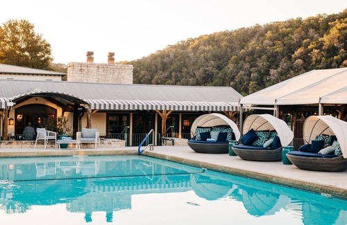 Lower Basin Lake Travis Hotel | Enjoy Lakefront Retreat w/Full Spa, Pools and Garden at Lodge-styled Resort