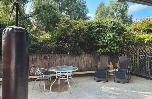 L'Ile-Saint-Denis Apartment | Enjoy modern comfort in our apartment with a sunny terrace