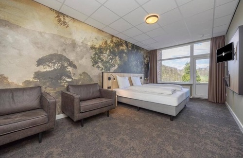 Noorbeek House | Enjoy Nature's Embrace at Serene Room Close to Sint Servaasbrug