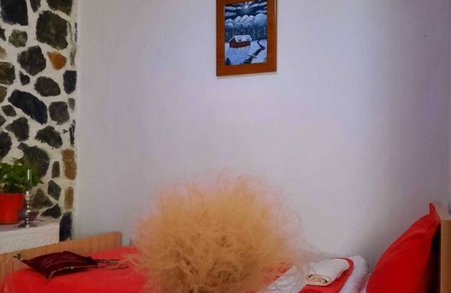 Diber House | Enjoy nature, tradition and authentic culinary at Lura Guesthouse