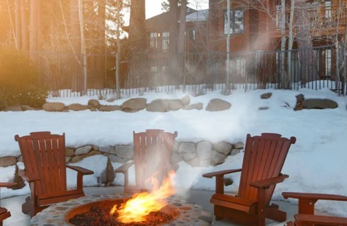 Incline Village House | Enjoy New Year's Eve in Lake Tahoe's Incline Village at Hyatt High Sierra Lodge
