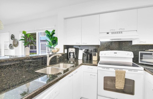 Mission Bay Apartment | Enjoy our 2 bedroom, 2 bath ground floor apartment in West Boca Raton