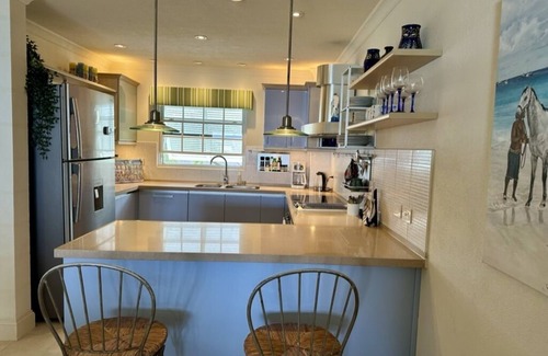 St. Lawrence Gap Condo | ENJOY OUR SPECIAL RATE REDUCTIONS FOR FALL GET AWAY!