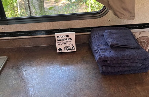 Boys Ranch RV Rental | Enjoy peace and solitude in this cozy camper on the Withlacoochee River.
