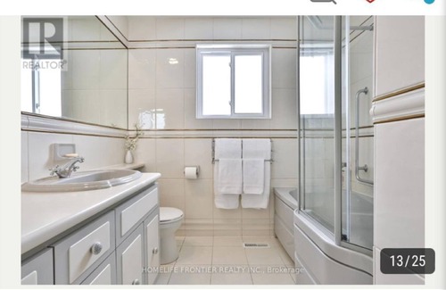 Newmarket House | Enjoy restful nights in our 3 bedroom Newmarket home. nn