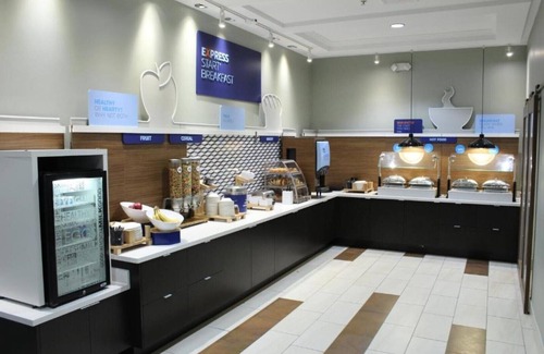 American Canyon House | Enjoy staying at the gateway to Napa Valley at our room in American Canyon