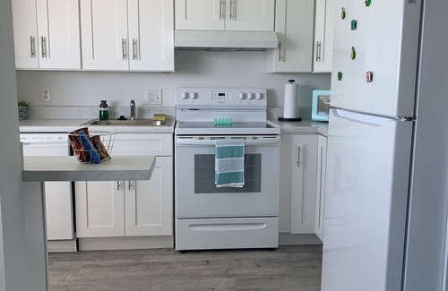 Bolongo Bay Condo | Enjoy Sunsets at Fully Renovated Oceanfront Condo
