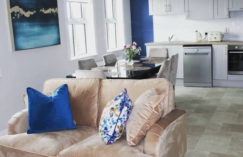 Doolin House | Enjoy the breathtaking view which you Relax at the Aran View Lodge