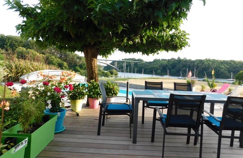 Nivillac Villa | Enjoy the peace and quiet just 30 minutes from beaches and tourist attractions