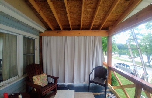 Shipshewana House | Enjoy the view from relaxing deck overlooking the lake. Water fun and sun.