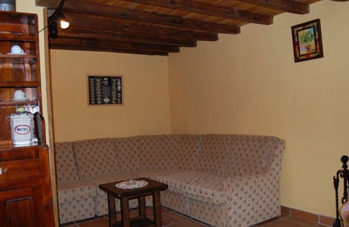 Ponga House | Enjoy the views of the Taranes Valley from La Tanda