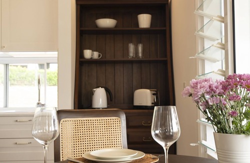 Coopers Shoot Cottage | Enjoy this piece of paradise and immerse yourself in luxury and style.