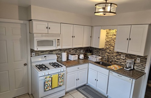 Lake Como Apartment | Enjoy this spacious 1 st floor Guest House "Serenity" near all the attractions.