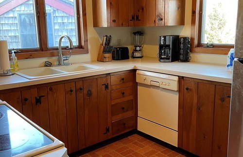 Charlestown House | Enjoy waterview w/Pond access; min to beach; kayaks. Large deck!