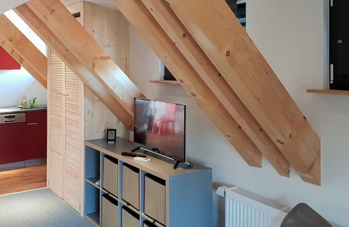 Wustrow Apartment | Enjoy your holiday at Lake Plätlinsee in this modern and charming holiday apartment.