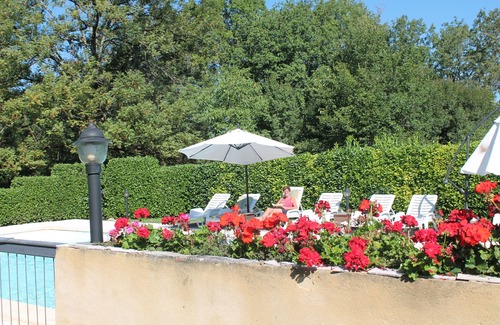 Montgesty Cottage | Enjoy your holiday in a charming gîte with a large pool in South-West France