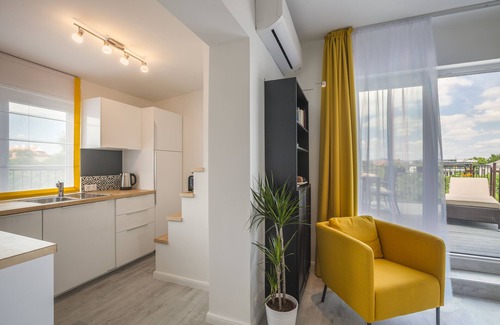 Istvanmezo Apartment | Enjoy your private terrace near City Park!