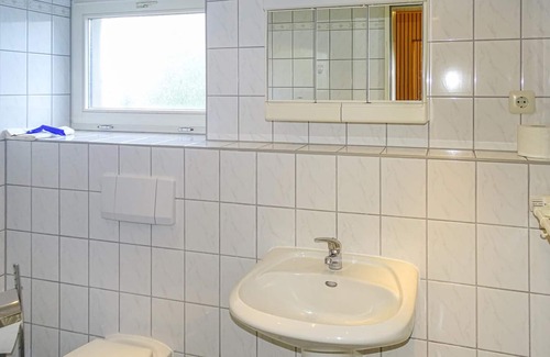Lubstorf Apartment | Enjoy your vacation at the Scheriner See in this cozy and bright furnished basement apartment.