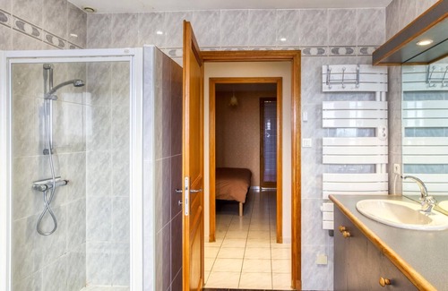Andouque House | Enjoy your vacation in this inviting cottage with beautiful views of the countryside.