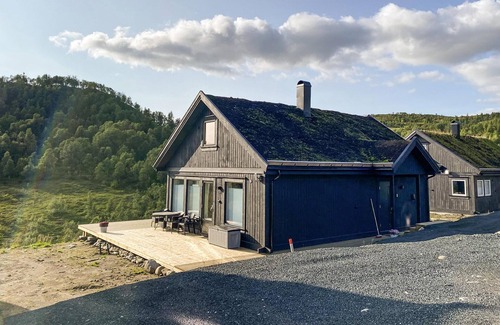 Rauland House | Enjoy your vacation in this beautifully located vacation home with great views.