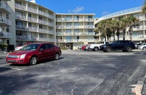 Bostwick Park Condo | Enjoy your very own beach retreat just steps away from the water!