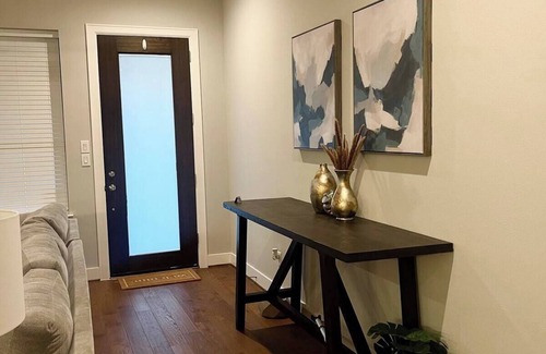 Washington Ave./ Memorial Park House | Enjoyable 2-bedroom house with AC in vibrant Houston