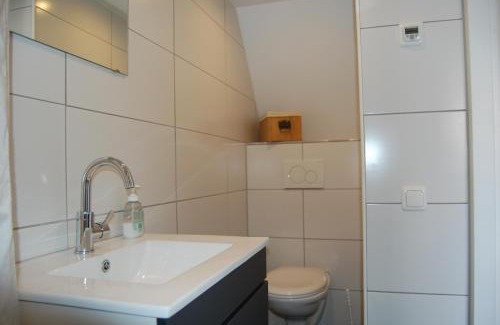 Lasonder-Zeggelt House | Ensche-Day Inn