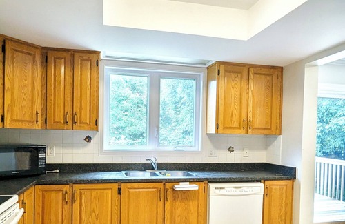 Ottawa Division House | Ensuite 10min from airport 15min to downtown