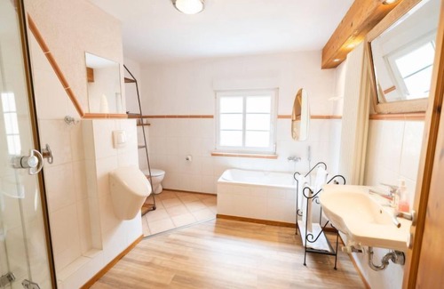 Ediger House | Entenhaus I by Interhome