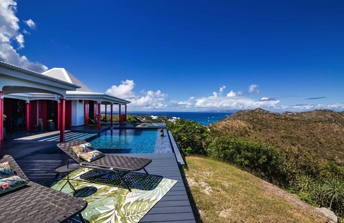 Lurin Villa | Enter a world of magic with creole architecture, tropical garden and magnificent