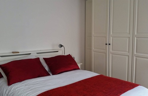 Plumstead House | Entire 2 Bedroom Victorian House to LET