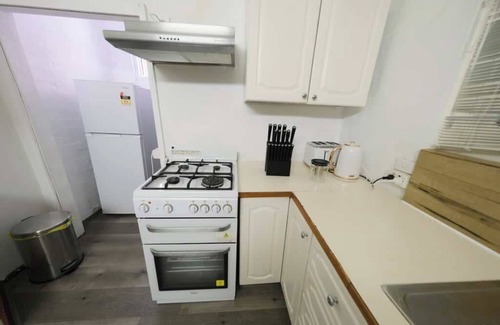 Burwood House | Entire 3 bedroom guest suite in Burwood