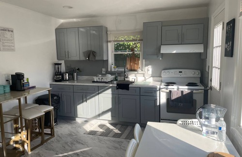 Garden City Park House | Entire 3bdr home w/parking, backyard, FirePit, BBQ