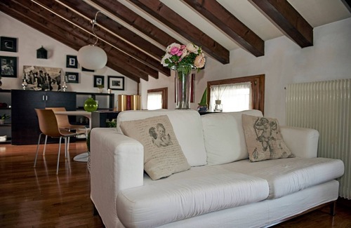 Castelfranco Veneto Apartment | Entire accommodation in Castelfranco Veneto