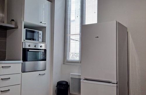 Nimes City Centre Apartment | Entire accommodation in sunny Nîmes :