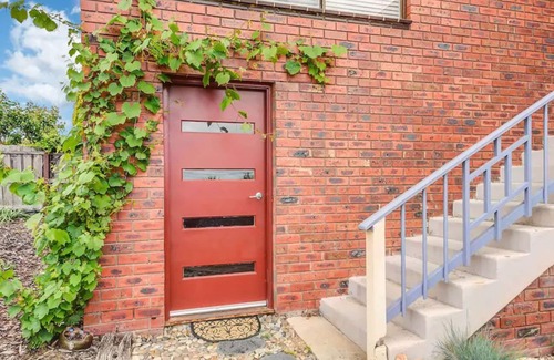 Portarlington Apartment | Entire Apartment own access
