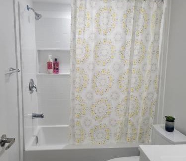 Winnipeg Apartment | Entire Basement Suite in Bonavista