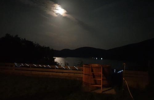 Calinesti-Oas Ski Chalet | Entire Chalet, Amazing Panoramic View of Calinesti Oas Lake
