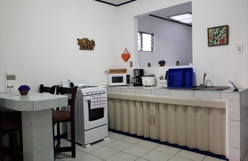 Villa Bonita Apartment | Entire Comfy apartment for your, 5 min SJO airport