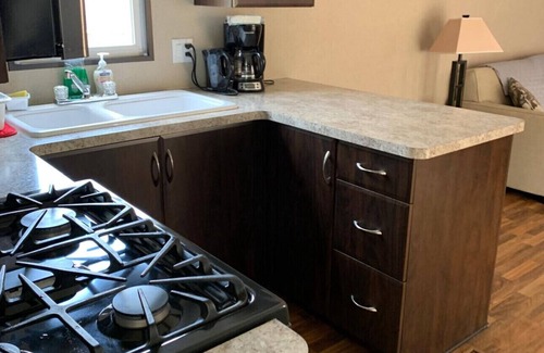 Niagara-on-the-Lake Cottage | ENTIRE Cottage 3-BDRM-PETS allowed