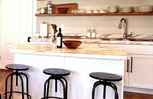 Rollingstone Apartment | Entire cozy Rollingstone apt in Mississippi Valley, just 10 min from Winona!